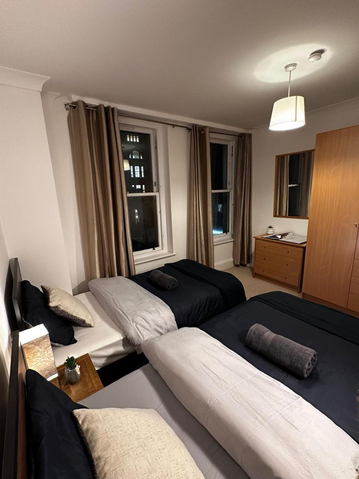 City Lux Apartment Londra Esterno foto